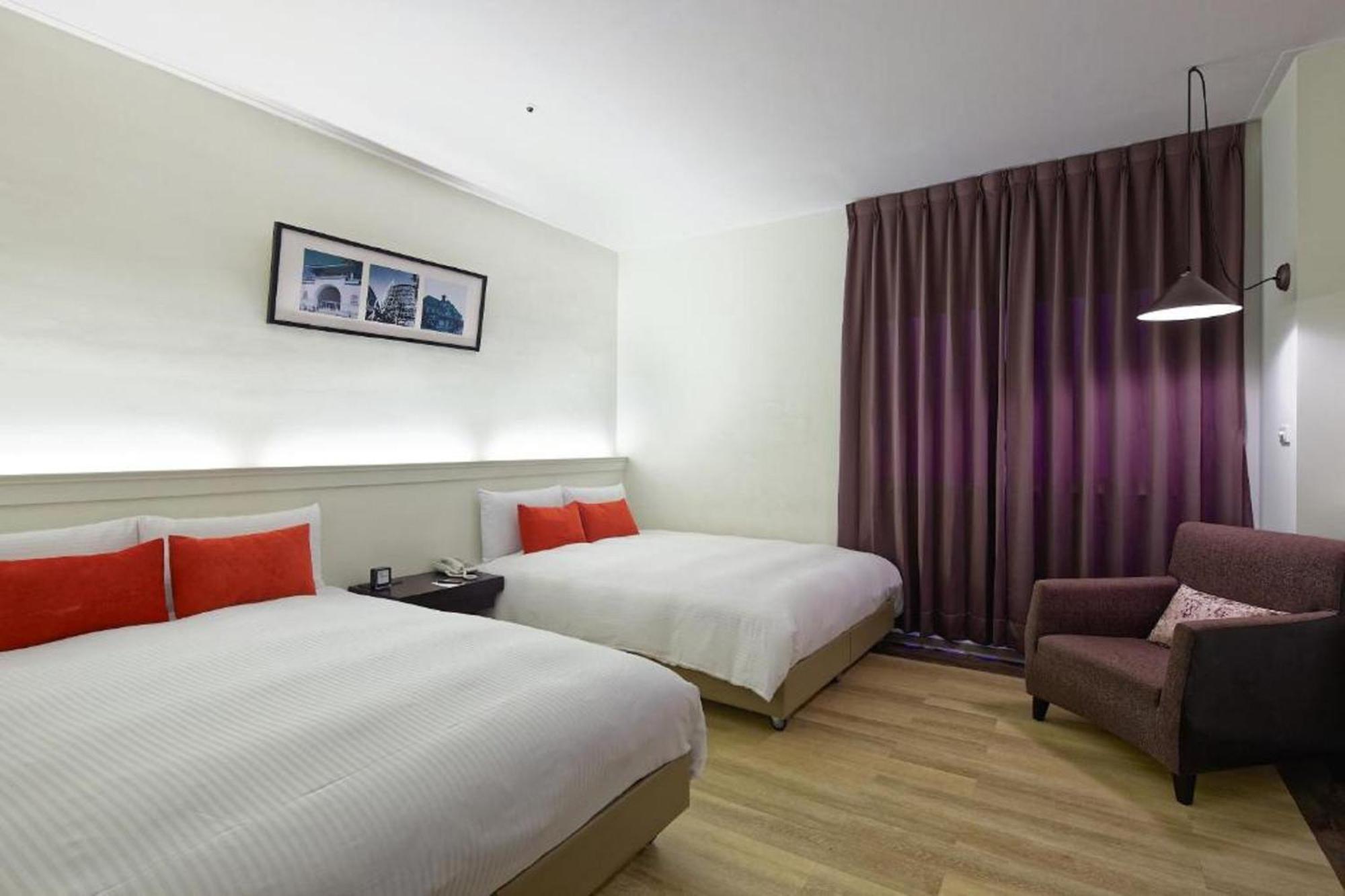 53 Hotel Taichung Eksteriør bilde