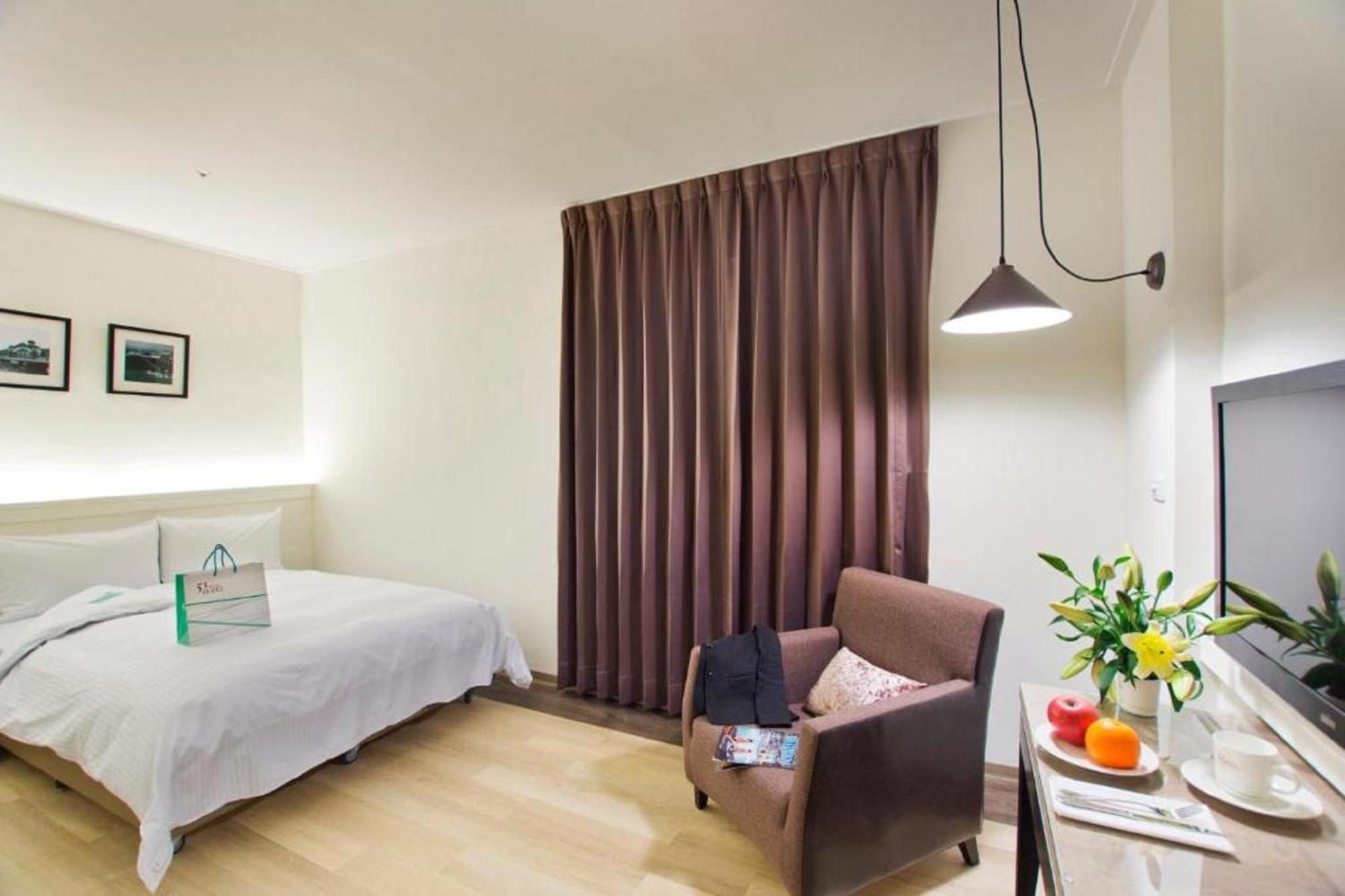 53 Hotel Taichung Eksteriør bilde