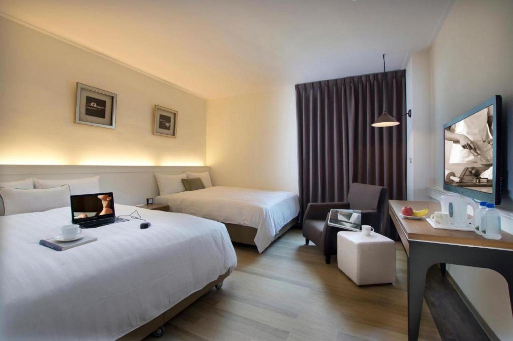 53 Hotel Taichung Eksteriør bilde
