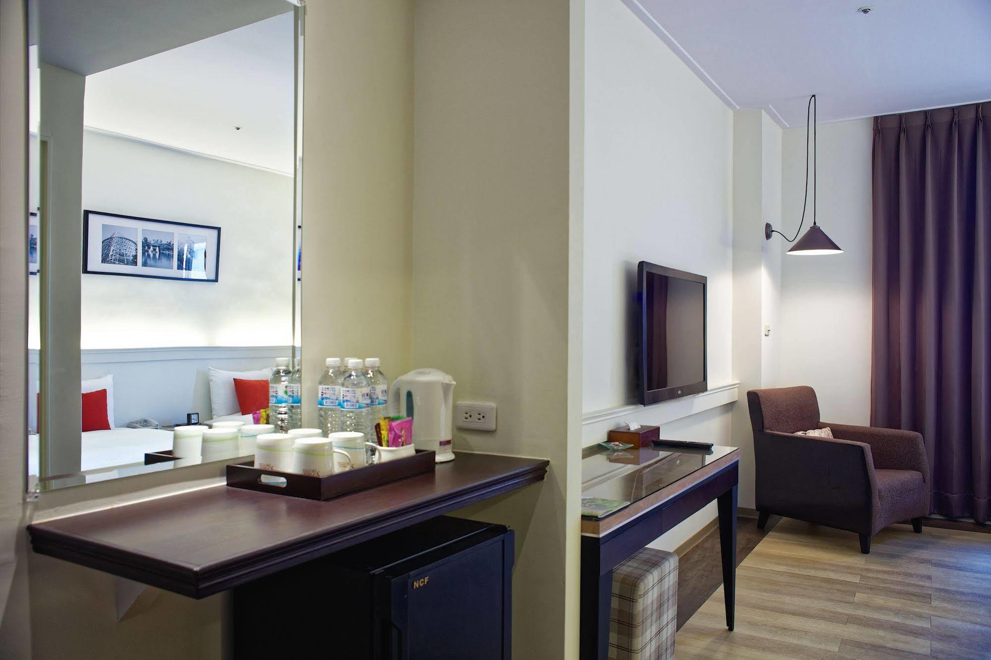 53 Hotel Taichung Eksteriør bilde